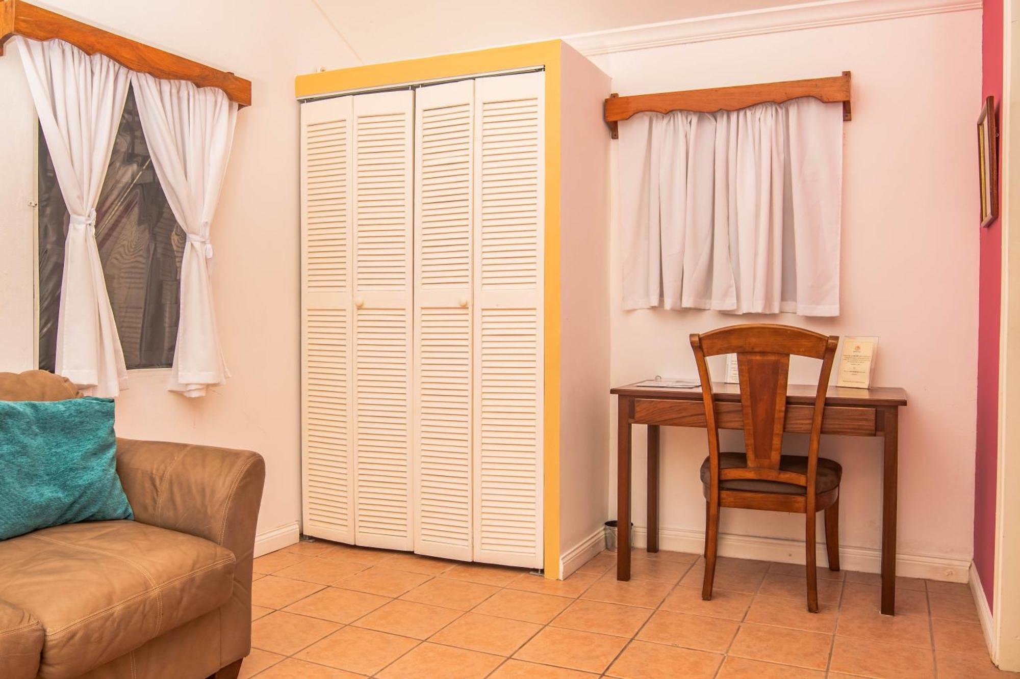 Harbour View Boutique Hotel & Yoga Retreat Belize City Rom bilde